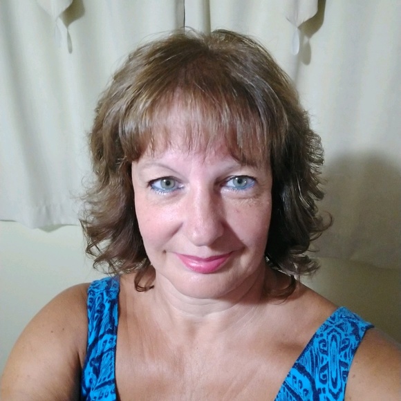 Meet your Posher, Rena - Picture 1 of 1